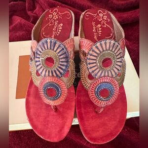 Spring Step L’Artiste Lotus Red Leather thong sandal; Sz 37; NEW in box
